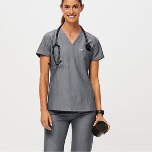 Figs Graphite One Pocket Scrub Top